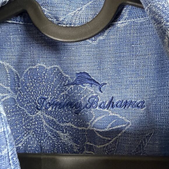 Tommy Bahama Silk Hawaiian Shirt Men's Large Blue 100% Silk Vacation Resortwear - Picture 8 of 15